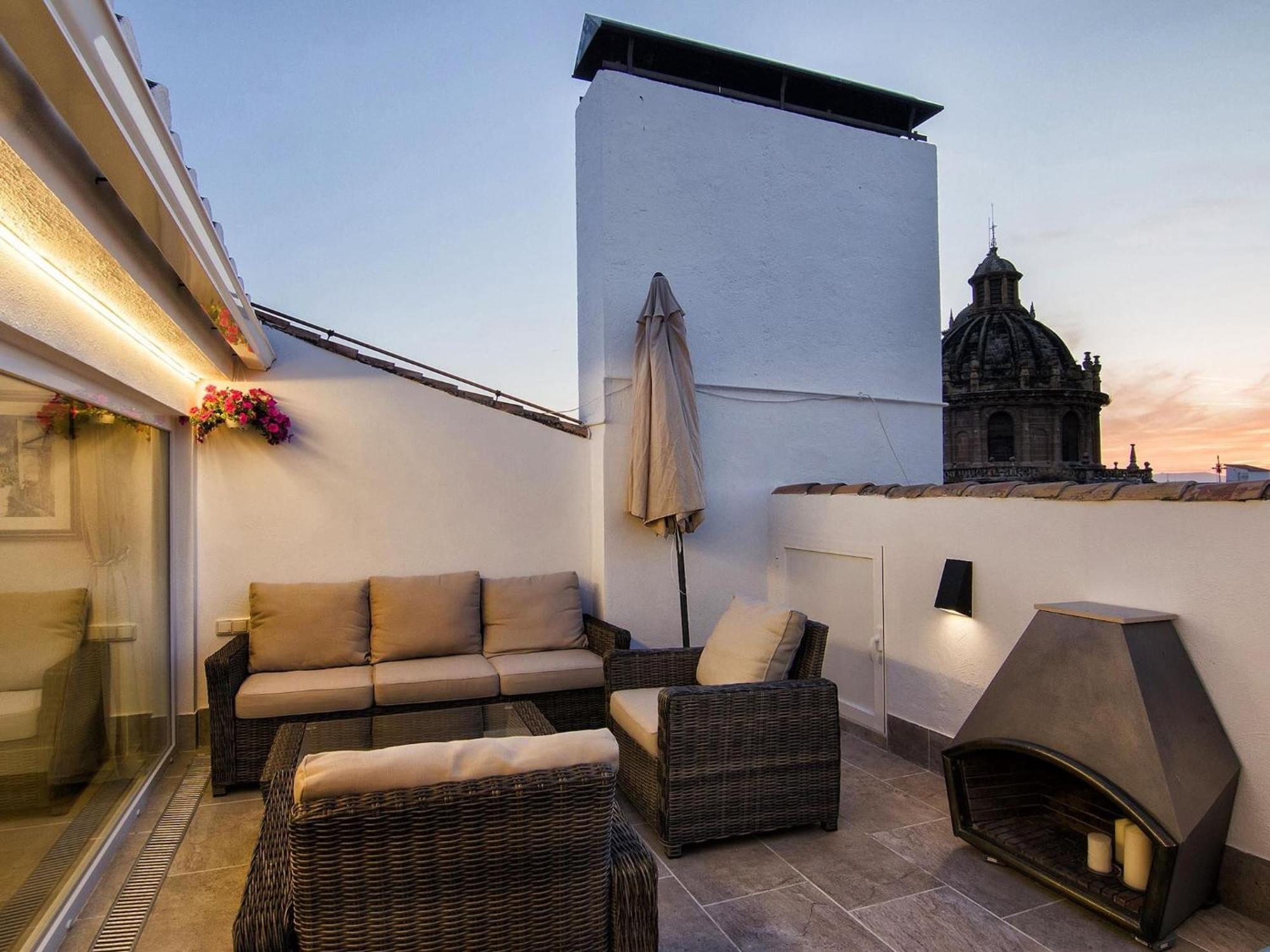 Chezmoihomes Premium Loft Private Terrace グラナダ エクステリア 写真